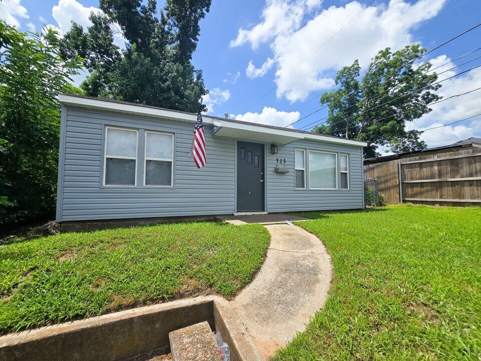 413 W Burns St in Shawnee, OK - Building Photo
