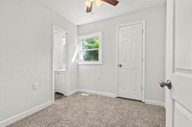 4407 Wayne Ave in Kansas City, MO - Building Photo - Building Photo