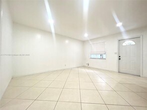 731 SW 14th Ave in Fort Lauderdale, FL - Building Photo - Building Photo