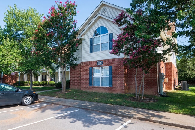 property at 1122 Chenille Dr