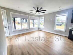 6 Dean St in Greenville, SC - Building Photo - Building Photo