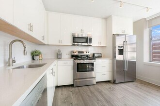1111 Tulane Ave in New Orleans, LA - Building Photo - Building Photo