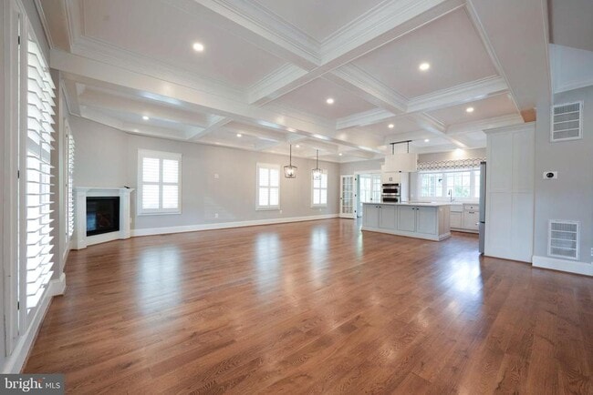 property at 2314 N Kenmore St