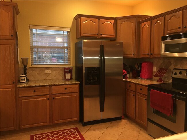 574 Westford St in Springdale, AR - Building Photo - Building Photo