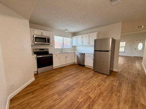 8519 Ridge Garden Dr in San Antonio, TX - Foto de edificio - Building Photo