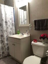 2119 E Bradford Ave, Unit Lower in Milwaukee, WI - Building Photo - Building Photo