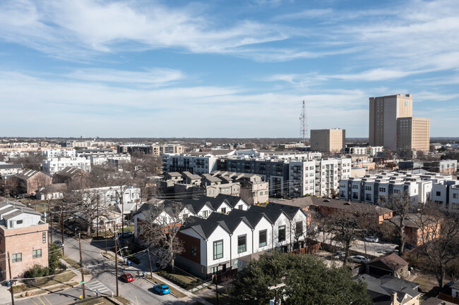 1902 Caddo St in Dallas, TX - Building Photo - Building Photo