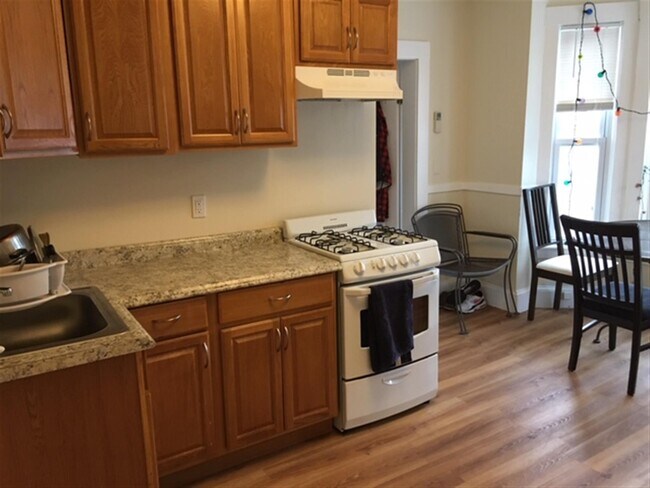 59 Bishop Allen Dr, Unit 3F in Cambridge, MA - Building Photo - Building Photo