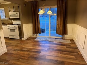 195 Surrey Ln in Canfield, OH - Building Photo - Building Photo