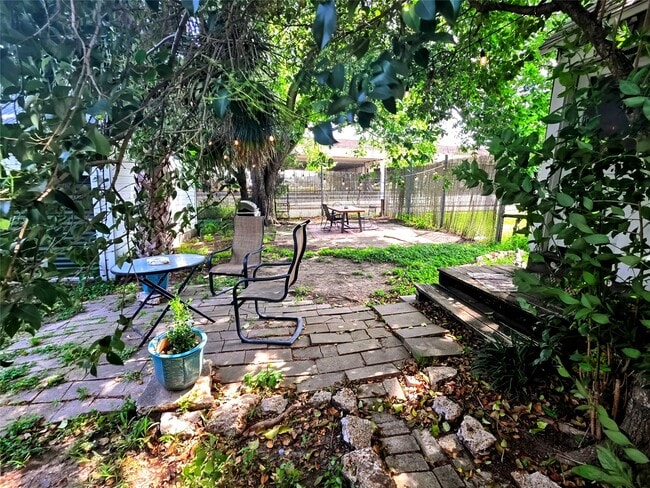 property at 1552 Lombardy St