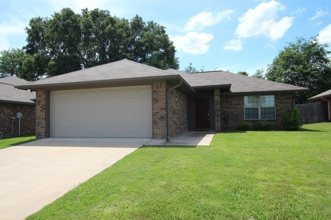 19402 King Ranch Dr in Flint, TX - Building Photo - Building Photo