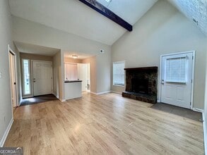 1485 S Diane Ct in Smyrna, GA - Building Photo - Building Photo