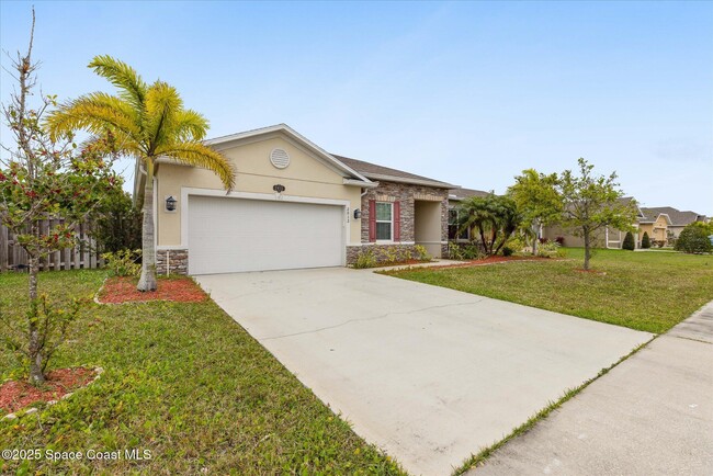 2012 Lune Ct in West Melbourne, FL - Building Photo - Building Photo