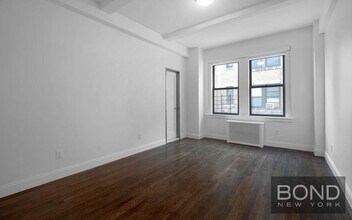 12 East 86th St in New York, NY - Building Photo - Building Photo