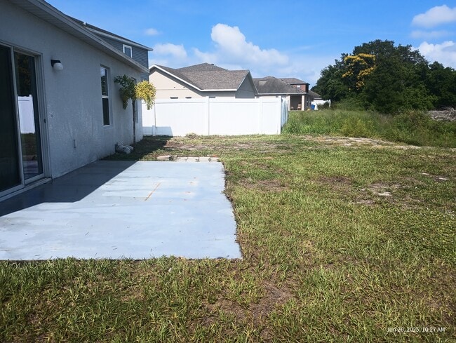 1220 Salisbury Dr in Winter Haven, FL - Building Photo - Building Photo