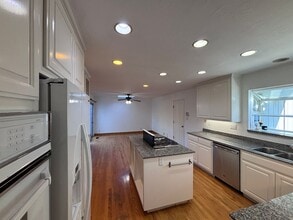 1717 Grizilo Dr in San Jose, CA - Building Photo - Building Photo