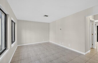 5352 Bosque Ln in West Palm Beach, FL - Building Photo - Building Photo