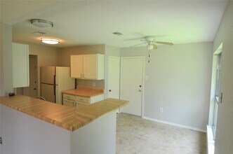 24006 Merry Oaks Dr in Spring, TX - Foto de edificio - Building Photo