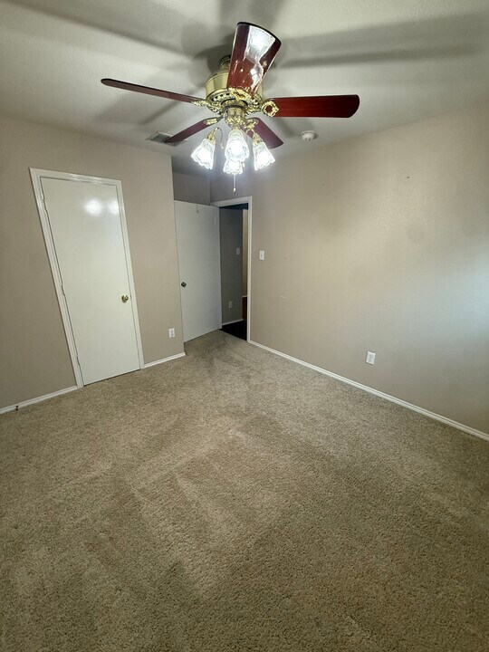 960 Jockey Club Ln in Fort Worth, TX - Building Photo
