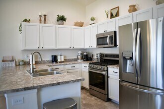 916 Greenbrook Dr in Windsor, CO - Foto de edificio - Building Photo