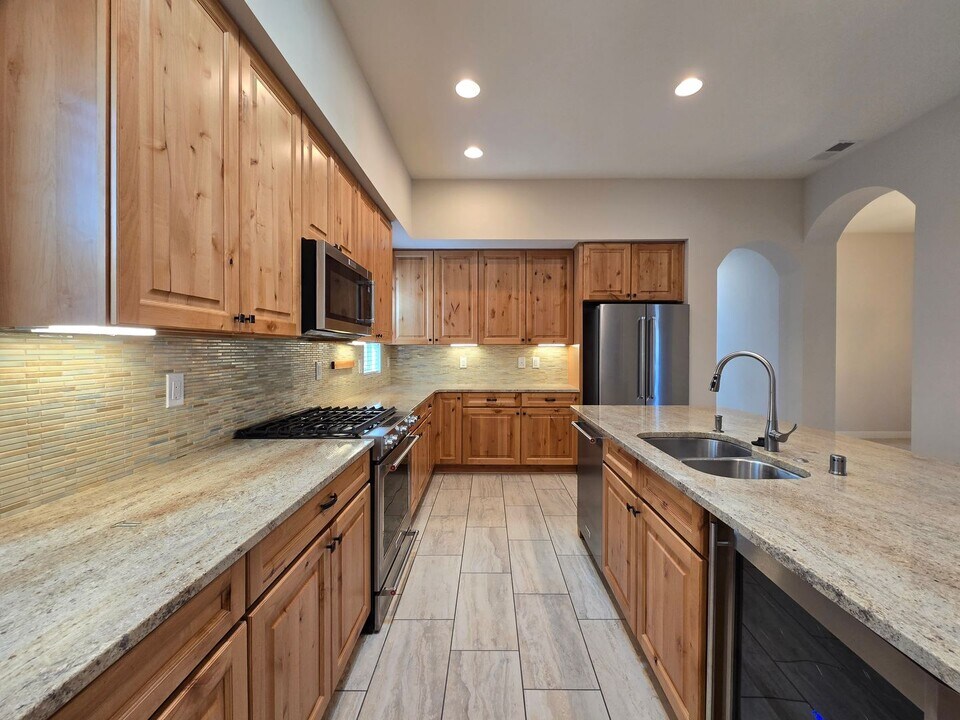 3161 Viale Tresana Ct in Santa Fe, NM - Building Photo