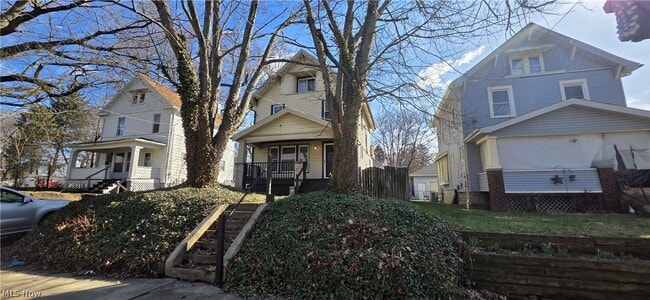 1235 Bellows St in Akron, OH - Building Photo - Building Photo