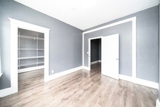 122 Mallory Ave in Jersey City, NJ - Building Photo - Building Photo