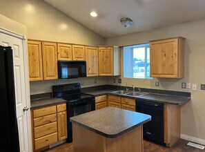 1234 N 780 W in Clinton, UT - Building Photo - Building Photo