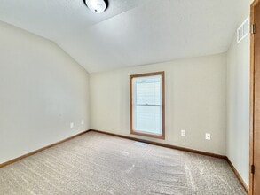 612 Cherry St in Janesville, WI - Foto de edificio - Building Photo