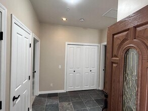 27111 Sugar Pine Dr in Lake Arrowhead, CA - Building Photo - Building Photo