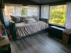 1872 Seminole Dr in Agoura Hills, CA - Building Photo - Building Photo