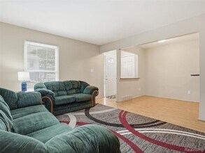35213 Taffy Dr in Sterling Heights, MI - Building Photo - Building Photo