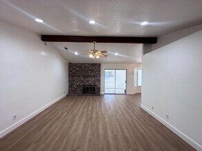 2378 Grapewood Ct in Madera, CA - Building Photo - Building Photo