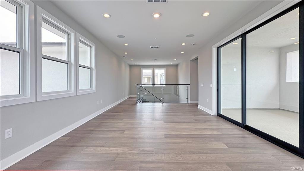 217 Stage in Irvine, CA - Building Photo