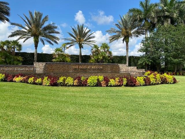 4463 Rainbow Ave in Weston, FL - Foto de edificio