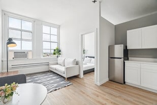 Spruce Tower in Philadelphia, PA - Building Photo