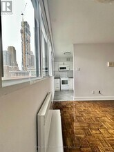 33 Isabella St in Toronto, ON - Building Photo - Building Photo
