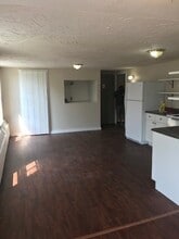 63 Main Street in Windsor, VT - Foto de edificio - Interior Photo