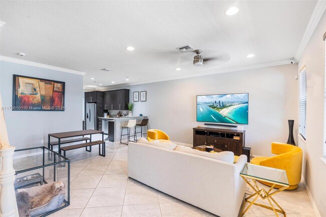 3944 Poinciana Ln in Hollywood, FL - Foto de edificio - Building Photo
