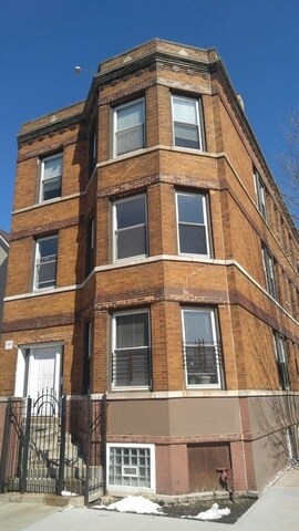 901 N Francisco Ave in Chicago, IL - Building Photo