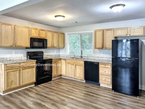 7019 S Sweetwater Rd in Lithia Springs, GA - Building Photo - Building Photo