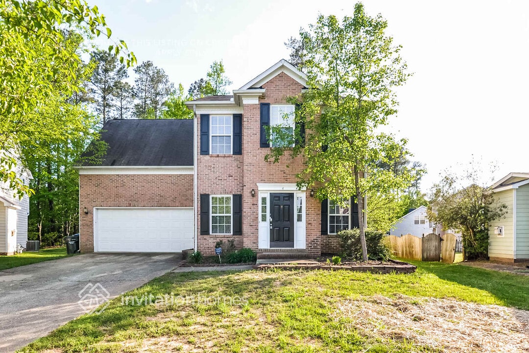 4 Monarch Way in Durham, NC - Building Photo