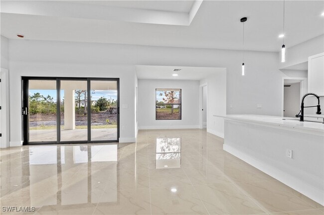 452 Mercedes Ct in Lehigh Acres, FL - Building Photo - Building Photo