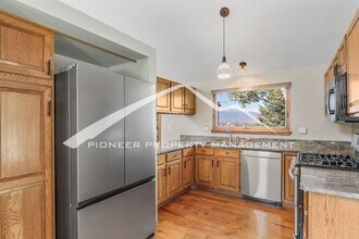 5234 Meteor Dr in Colorado Springs, CO - Building Photo - Building Photo
