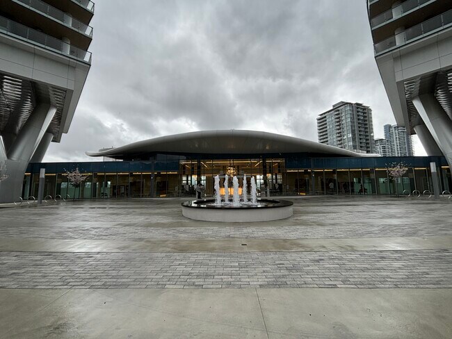 4880 Lougheed Hwy in Burnaby, BC - Building Photo - Building Photo