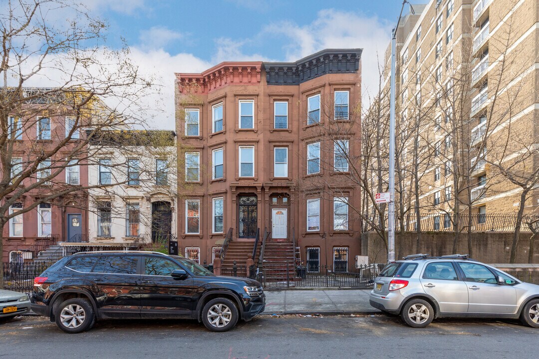 1326 Pacific St in Brooklyn, NY - Building Photo