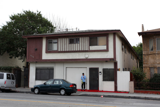 2110-2114 E 7th St in Long Beach, CA - Building Photo - Building Photo