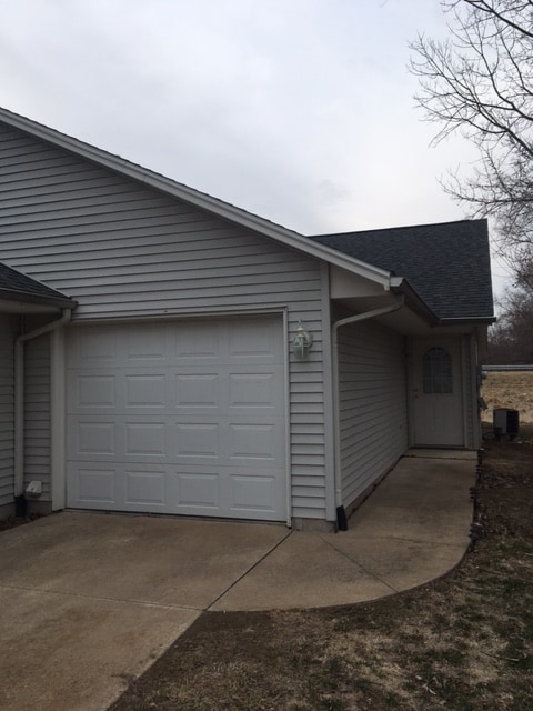 property at 2919 Bluff Ridge Dr
