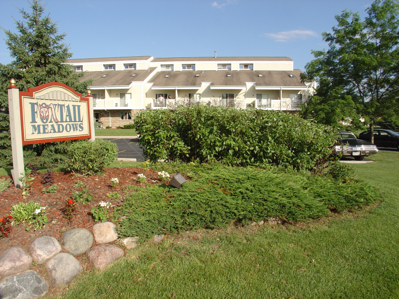 Foxtail Meadows Apartments in Pewaukee, WI - Building Photo