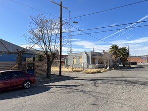 163 Newman St in El Paso, TX - Building Photo - Building Photo